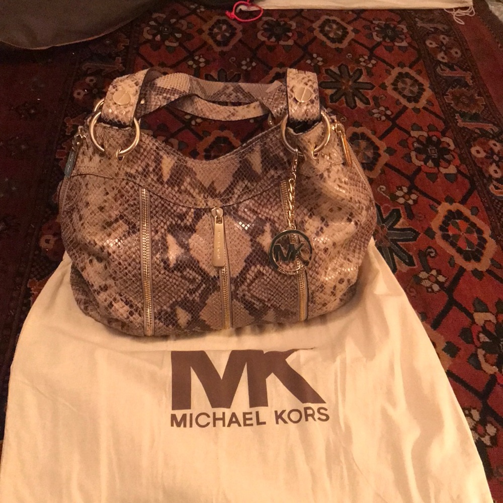 Michael Kors Lizard satchel in mint condition